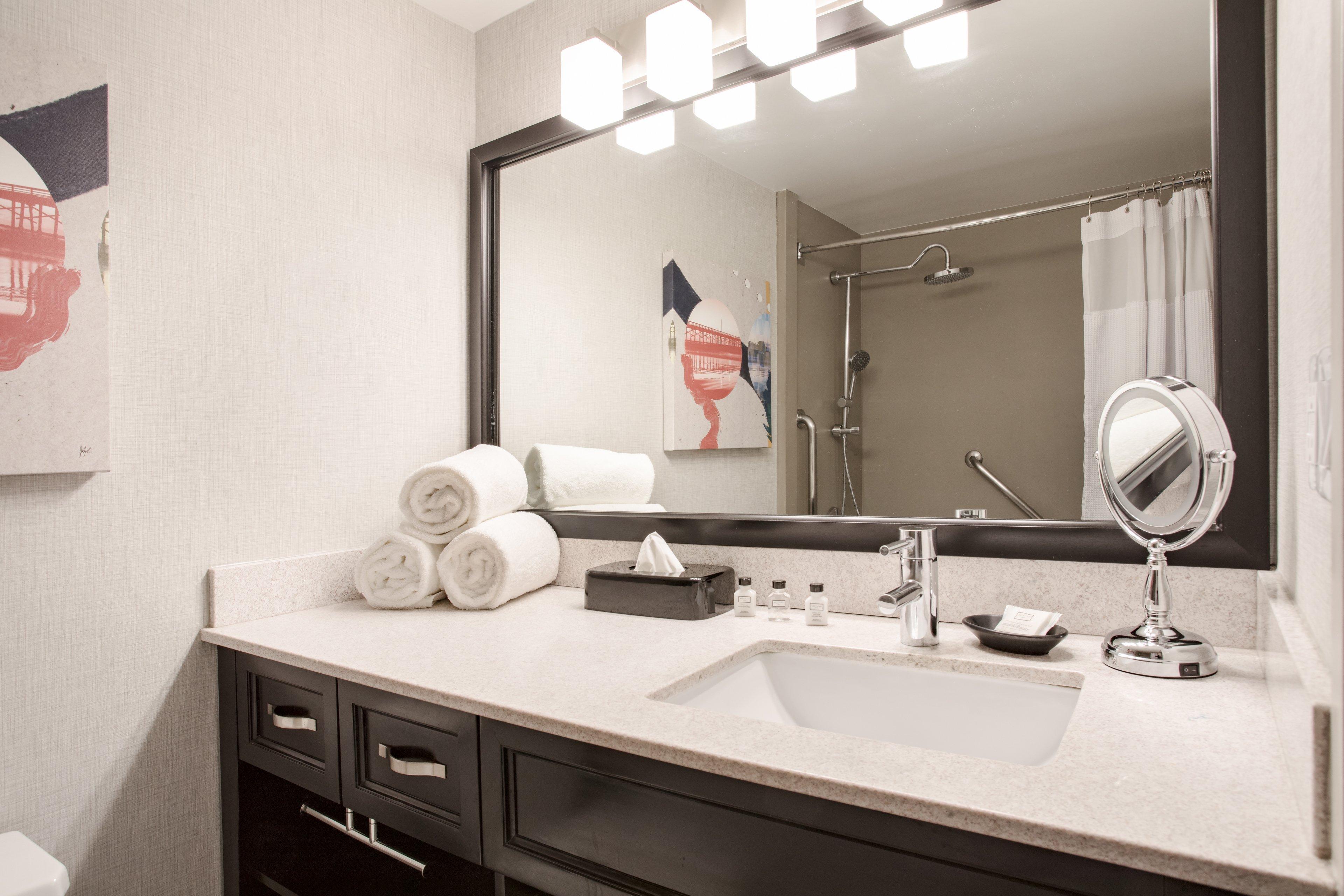 Crowne Plaza Costa Mesa Orange County By Ihg Hotel Exterior photo