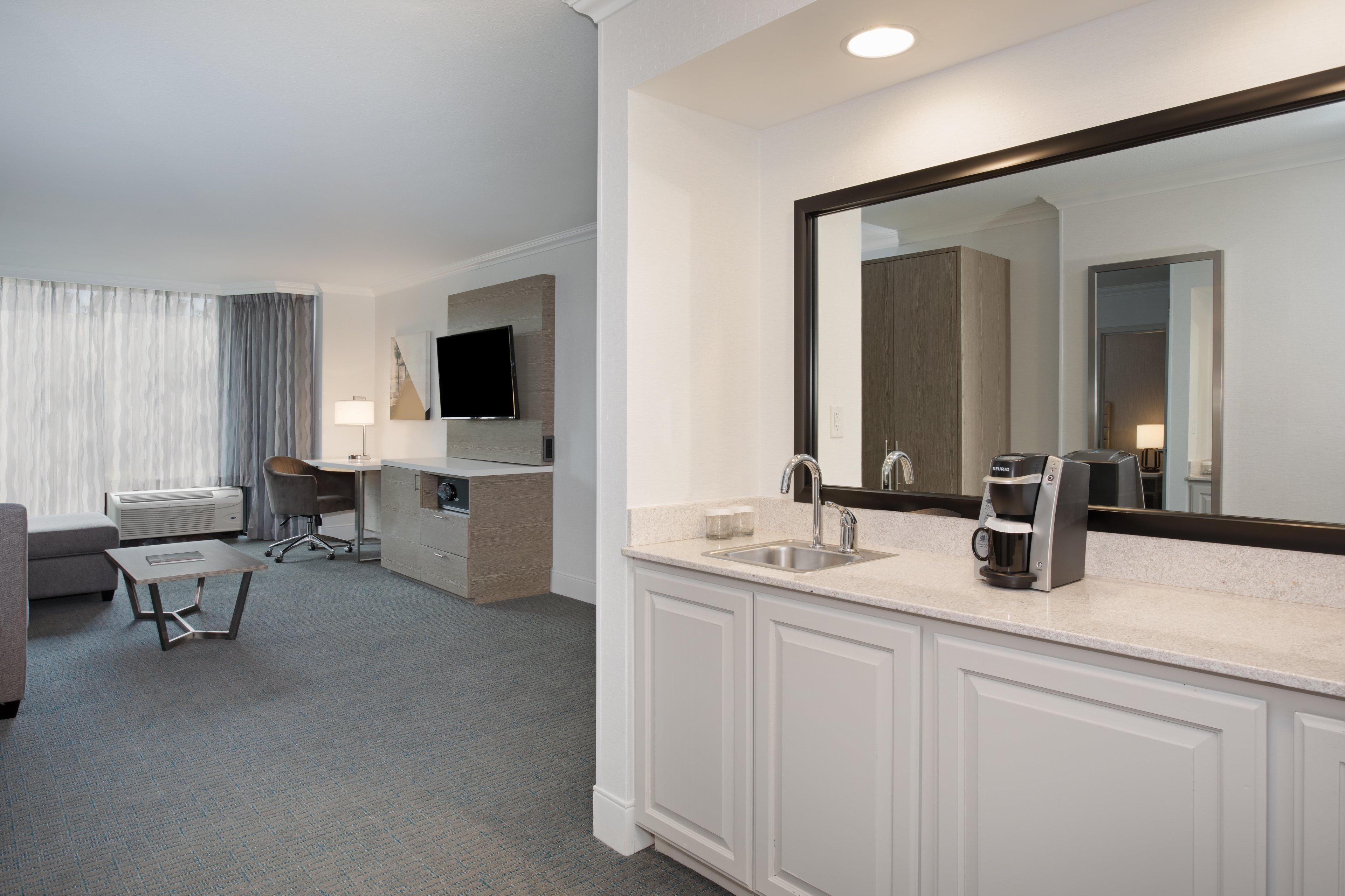 Crowne Plaza Costa Mesa Orange County By Ihg Hotel Exterior photo