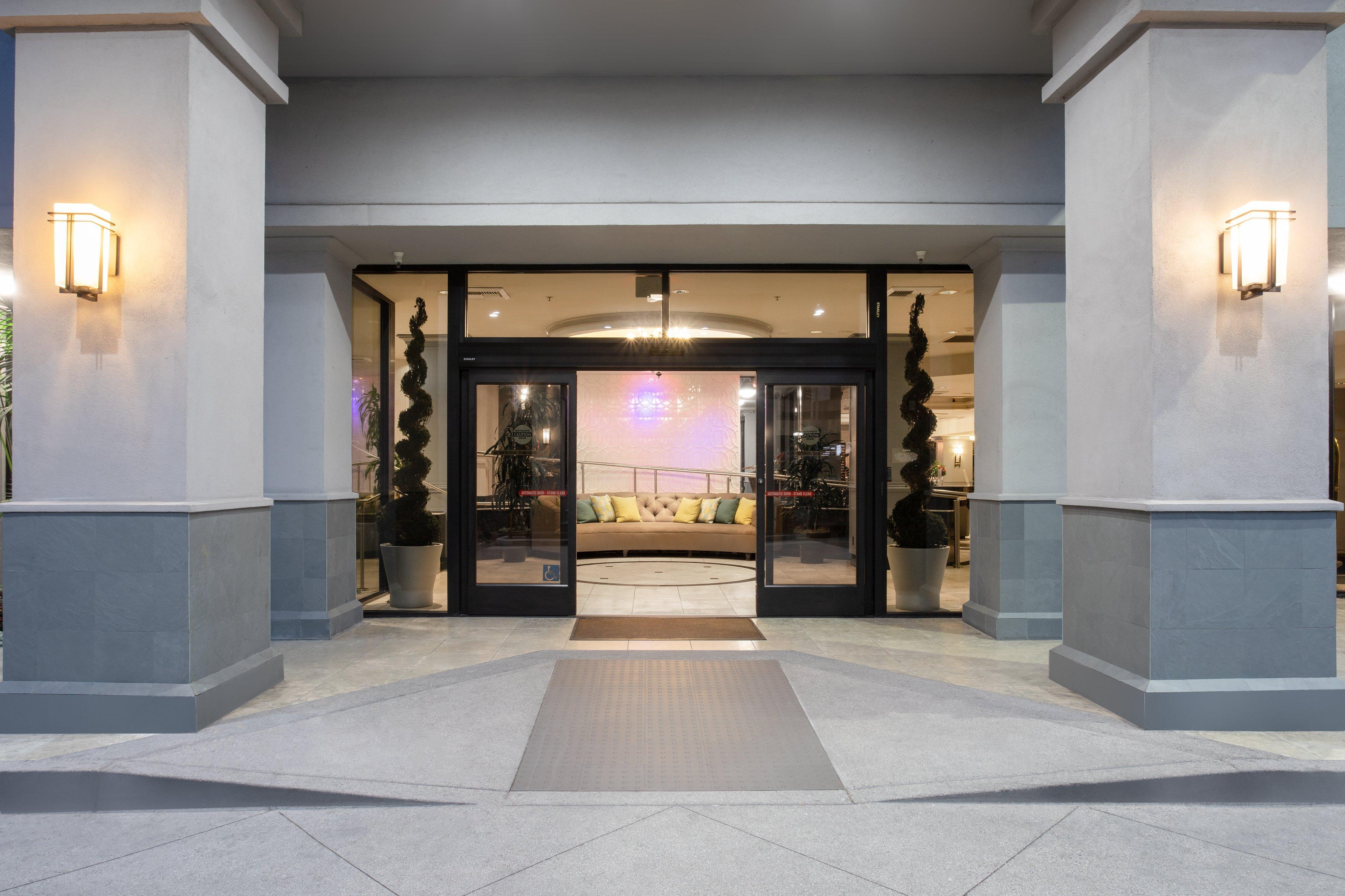 Crowne Plaza Costa Mesa Orange County By Ihg Hotel Exterior photo